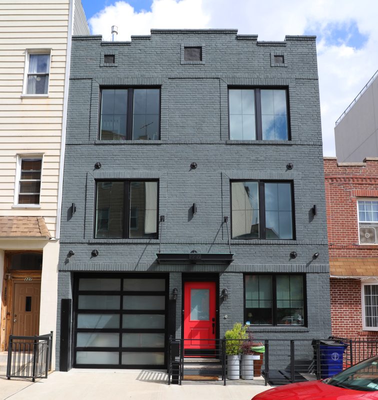 229_devoe_housefrontcrop