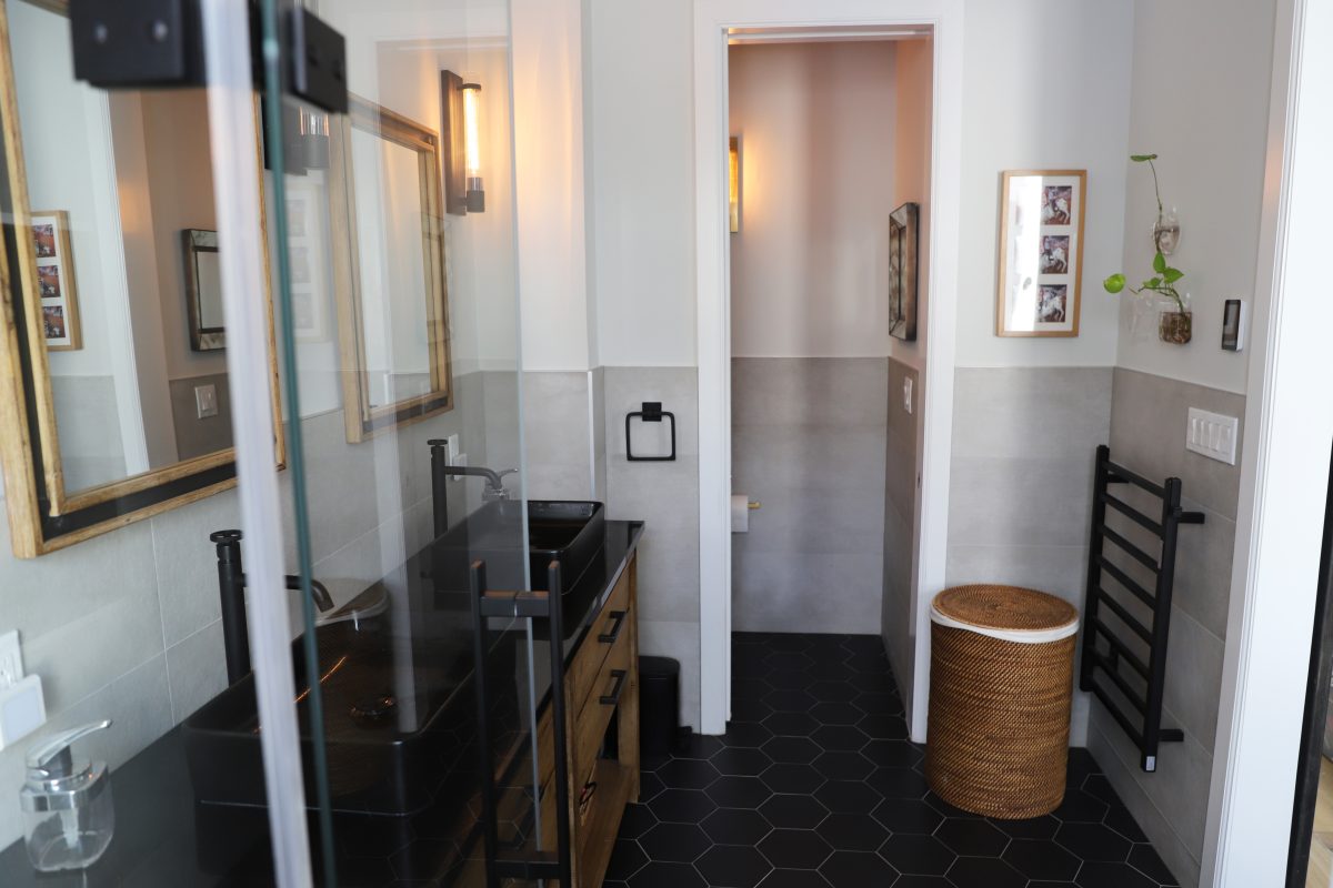 229_devoe_masterbath