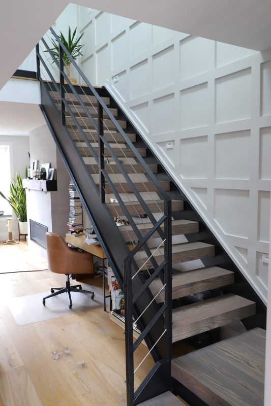 229_devoe_stairs_side